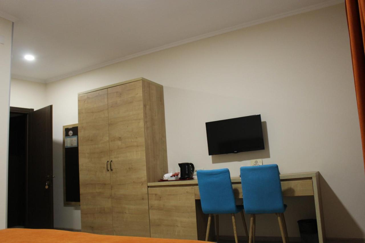 Boutique Hotel 32 Batumi Ngoại thất bức ảnh