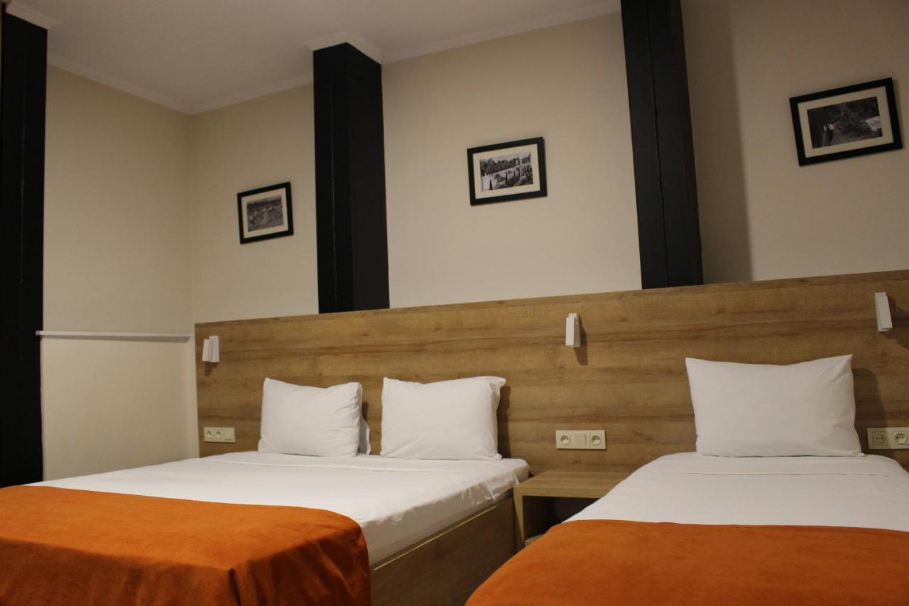 Boutique Hotel 32 Batumi Ngoại thất bức ảnh
