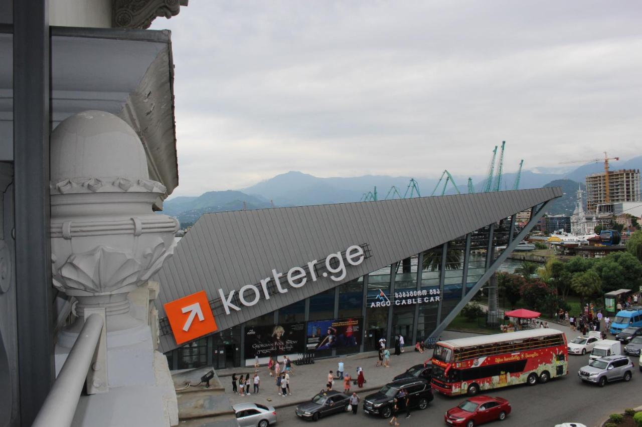 Boutique Hotel 32 Batumi Ngoại thất bức ảnh