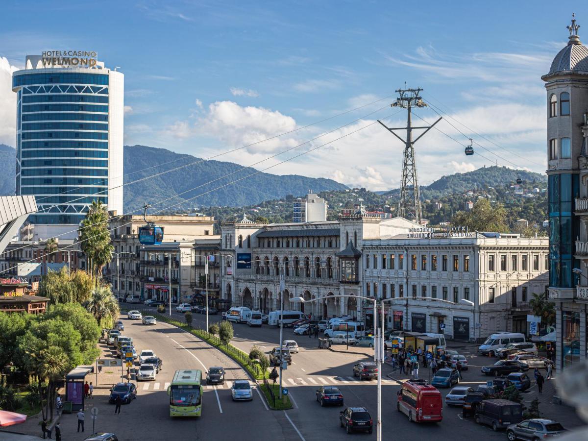 Boutique Hotel 32 Batumi Ngoại thất bức ảnh