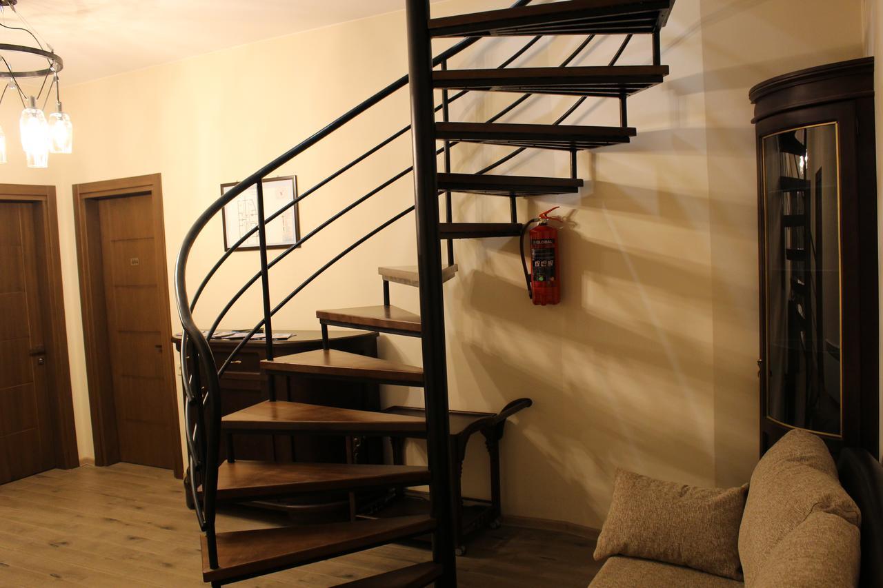 Boutique Hotel 32 Batumi Ngoại thất bức ảnh