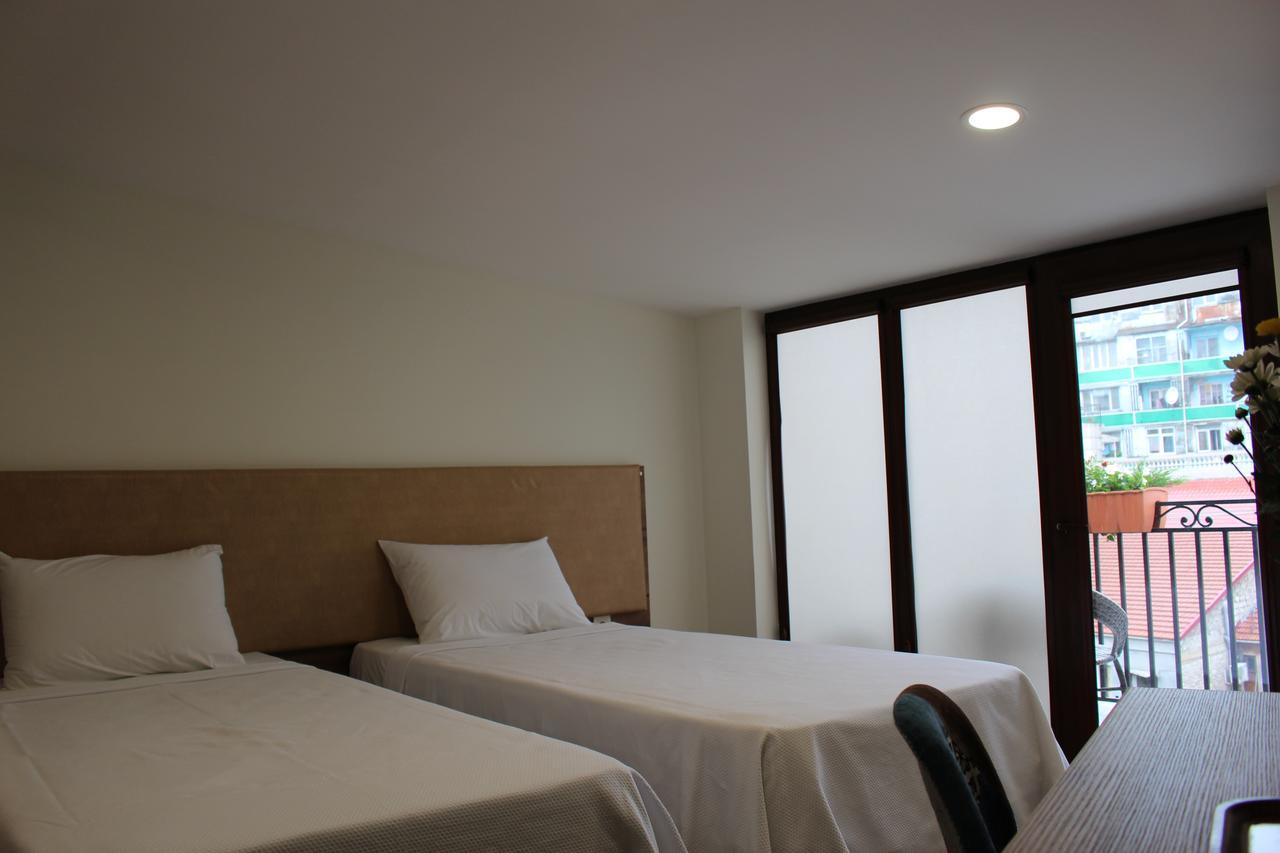 Boutique Hotel 32 Batumi Ngoại thất bức ảnh