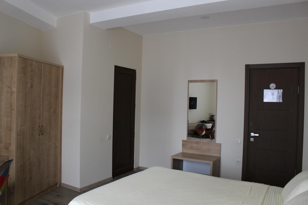 Boutique Hotel 32 Batumi Ngoại thất bức ảnh