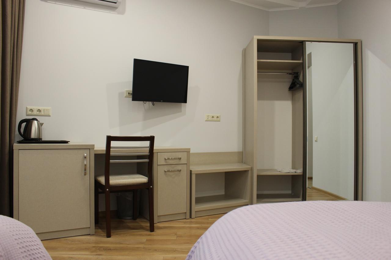Boutique Hotel 32 Batumi Ngoại thất bức ảnh