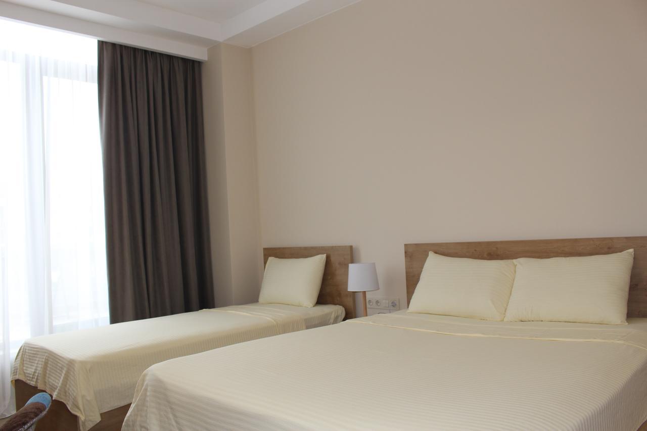 Boutique Hotel 32 Batumi Ngoại thất bức ảnh