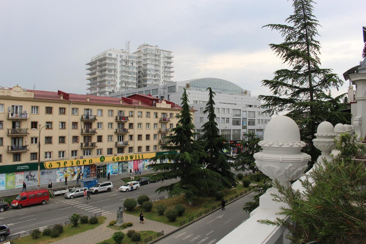 Boutique Hotel 32 Batumi Ngoại thất bức ảnh